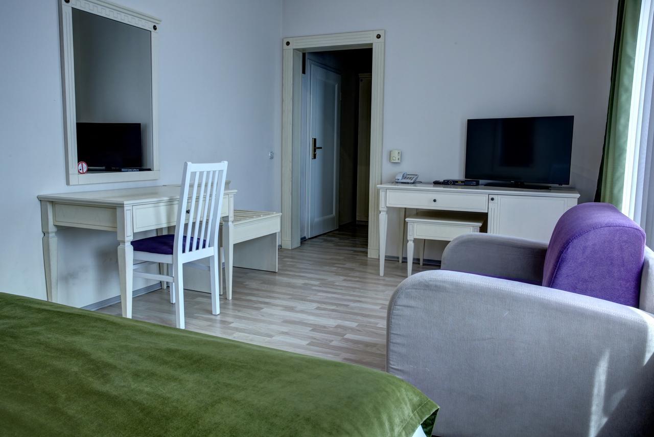 Hotel Gorenje Пристина Екстериор снимка